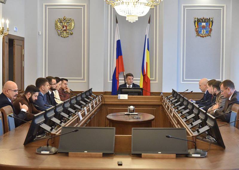 Народный Совет обменивается опытом по вопросам местного самоуправления.