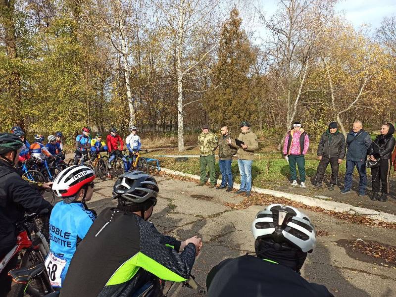 Открытый чемпионат и первенство по велосипедному спорту маунтинбайку-велокросс, приуроченный ко Дню народного единства.