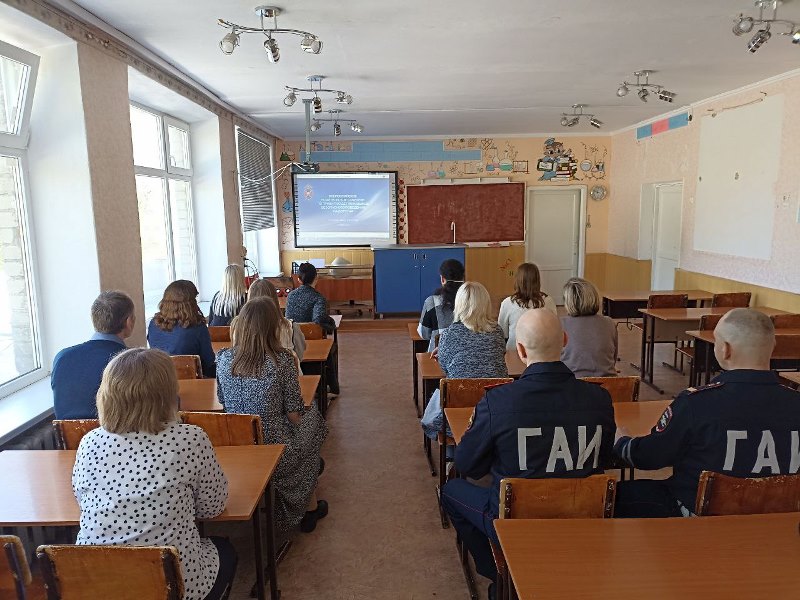 Сотрудники ГИБДД Республики приняли участие во Всероссийском родительском собрании.