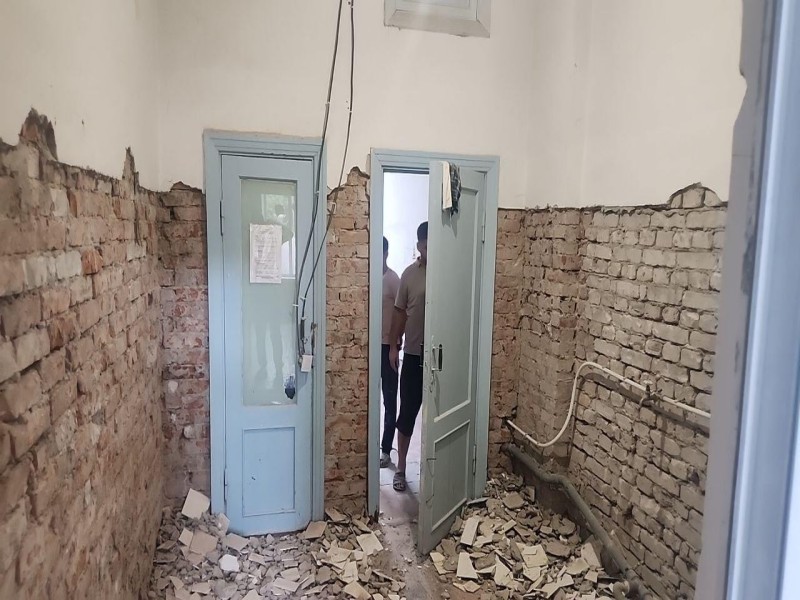 При поддержке Забайкалья начат ремонт третьего санузла Комсомольского индустриального техникума⚙️🛠.