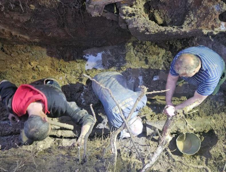 ⚒️Аварийная бригада Забайкалья устранила порыв на сетях центрального водоснабжения Комсомольского.