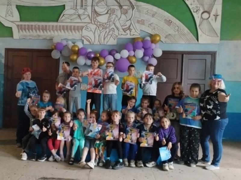 В селе Марьяновка прошла игровая программа ко Дню Защиты детей «Ура! Зажигает детвора!».