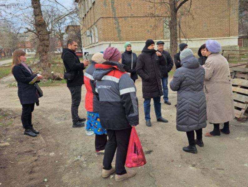 Сход граждан в городе Комсомольское.