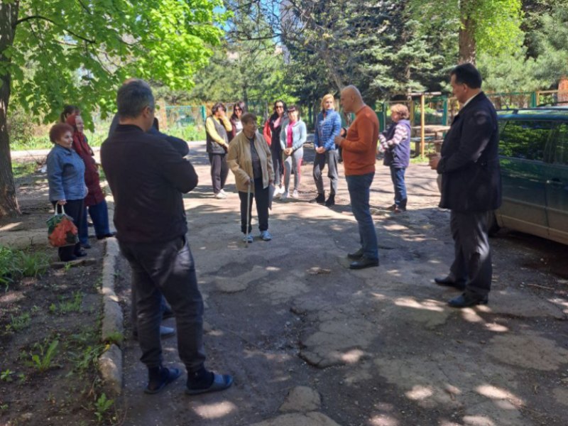 Сход граждан в городе Комсомольское.