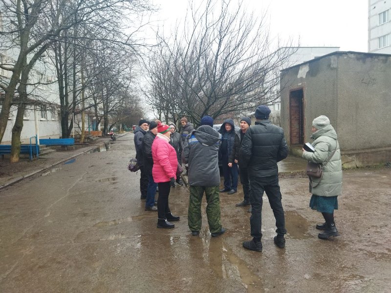 Встреча с населением в поселке Новый Свет.