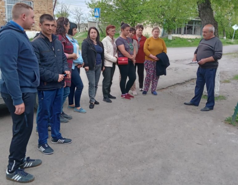 Сход граждан в селе Раздольное.