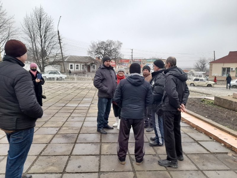 Сход граждан в поселке Старобешево.