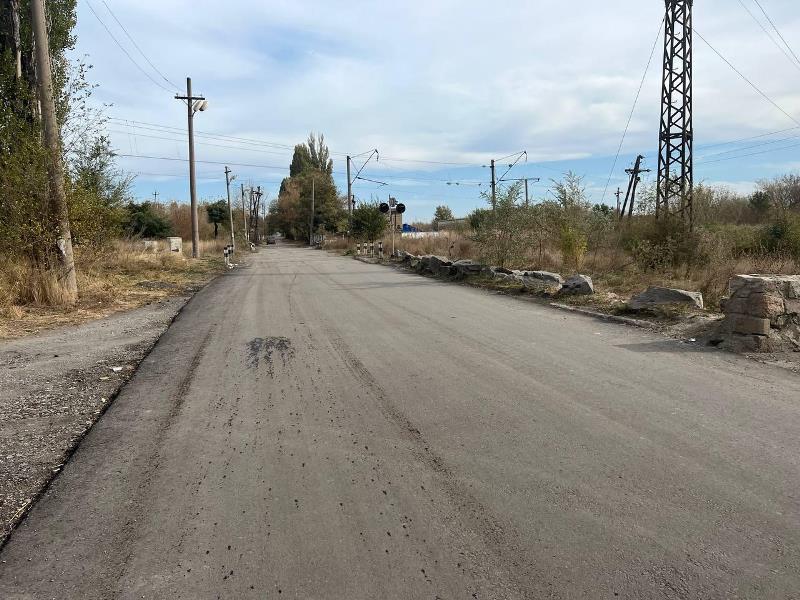 Регион-шеф продолжит ремонт дорог в Старобешевском районе.