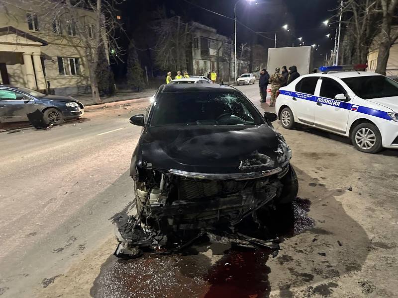 За сутки в Мариуполе полицейские зарегистрировали 2 ДТП с пострадавшими.