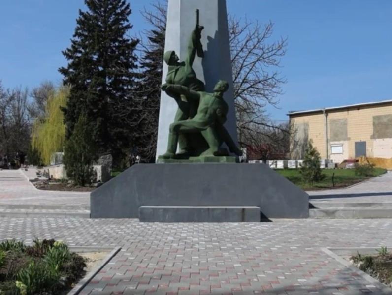 Бурятия завершает ремонт мемориального комплекса в Старобешево.