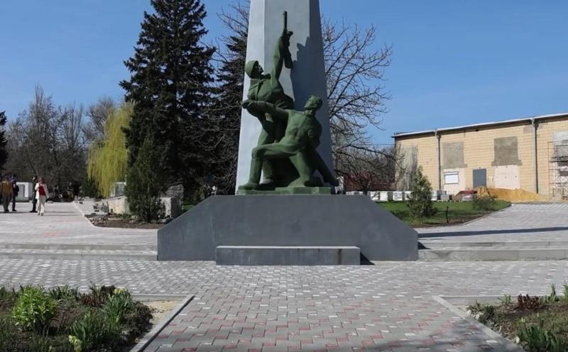 При поддержке Бурятии продолжается ремонт Мемориального комплекса в Старобешево.
