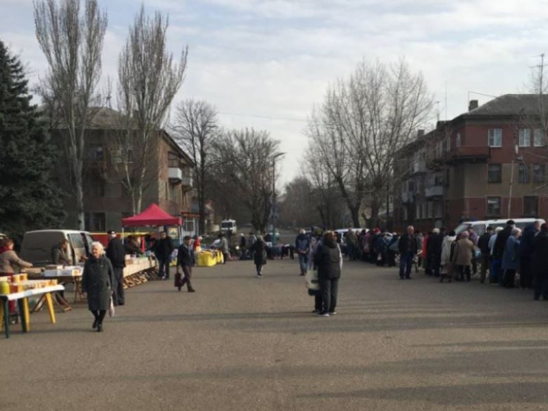 Выездная торговля в поселке Новый Свет.