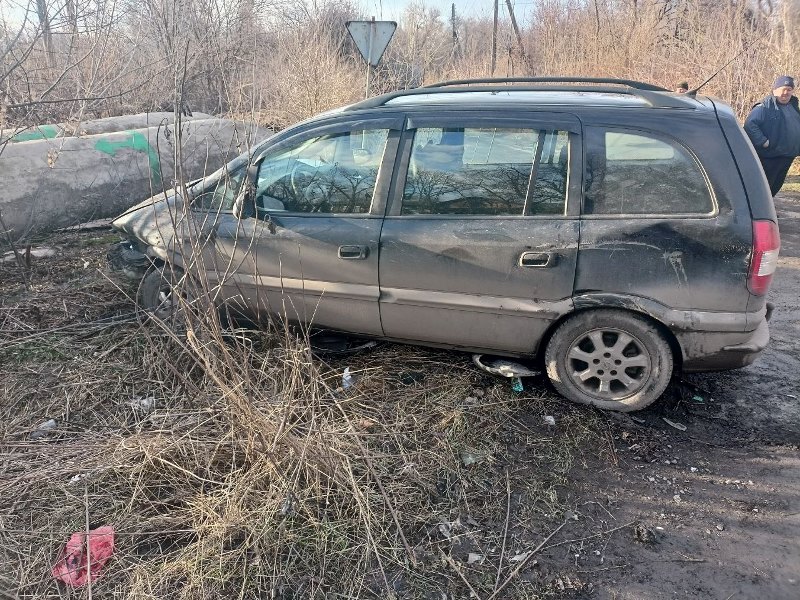 В результате ДТП в Старобешевском районе травмированы два несовершеннолетних пассажира .