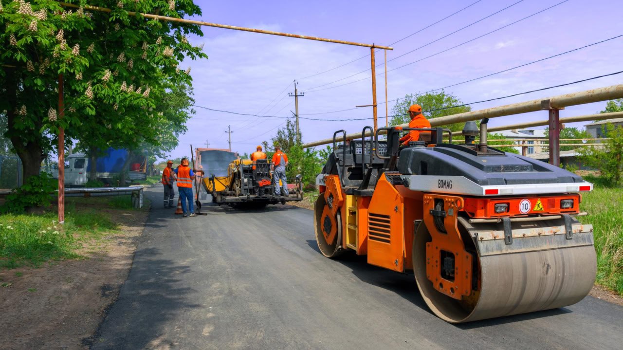 ⚠️В Старобешево при поддержке Бурятии продолжается ремонт дорог.