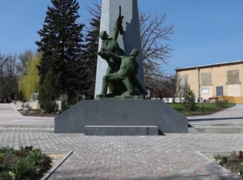 🔥На мемориале в Старобешево при поддержке Бурятии заменят гранитные плиты с именами героев.