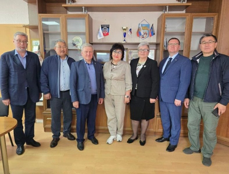 Специалисты образования ДНР и Бурятии провели рабочую встречу.