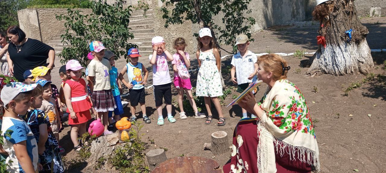 В Старобешевском округе прошла квест-игра&quot;В гости к Бабе Яге&quot;🧙‍♀️.