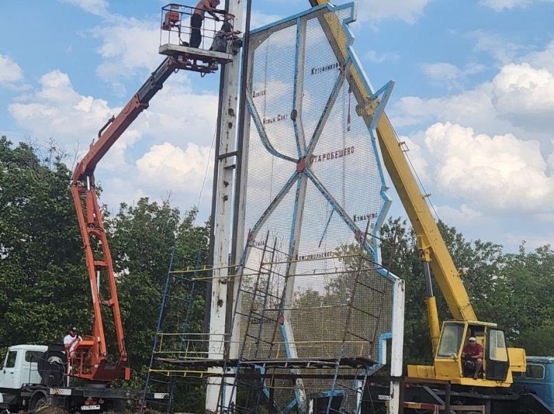 Бурятия продолжает реконструкцию въездной стелы в Марьяновке.