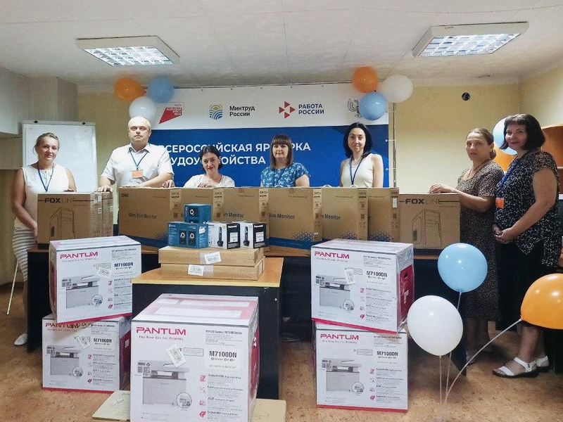 Агентство занятости населения Бурятии передало партию оргтехники старобешевским коллегам.