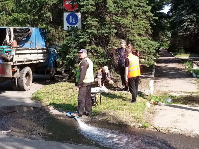 Аварийная бригада Республики Бурятия произвела ремонт на трех участках в поселке Старобешево.