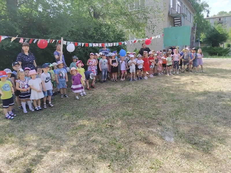 В Новосветском ясли-саде «Ромашка» прошел праздник, посвященный Международному дню защиты детей.