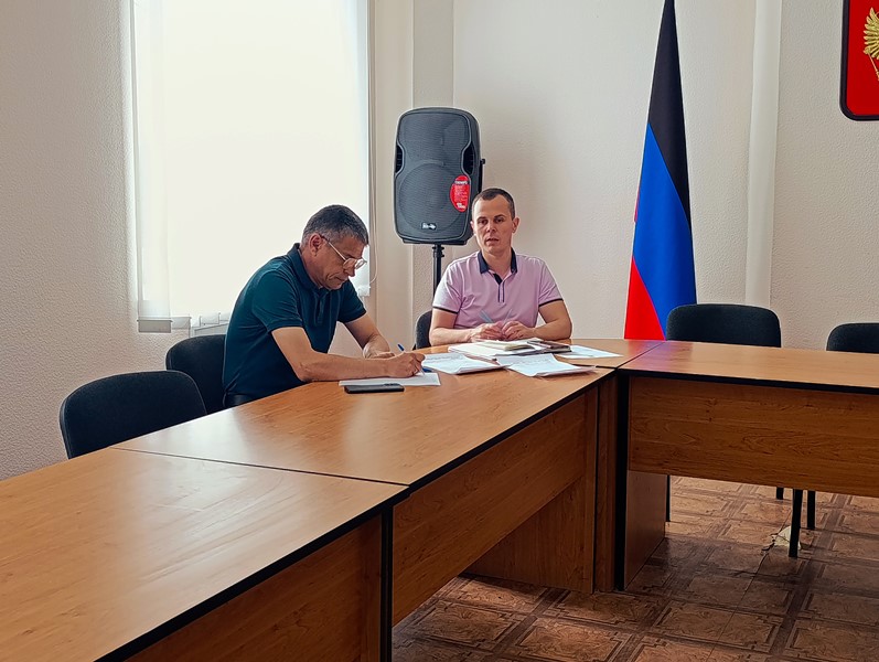 Заседание муниципального штаба по контролю и оказанию помощи в подготовке объектов жилищно-коммунального комплекса и социальной сферы на территории муниципального образования Старобешевский муниципальный округ Донецкой Народной Республики, к отопительному.