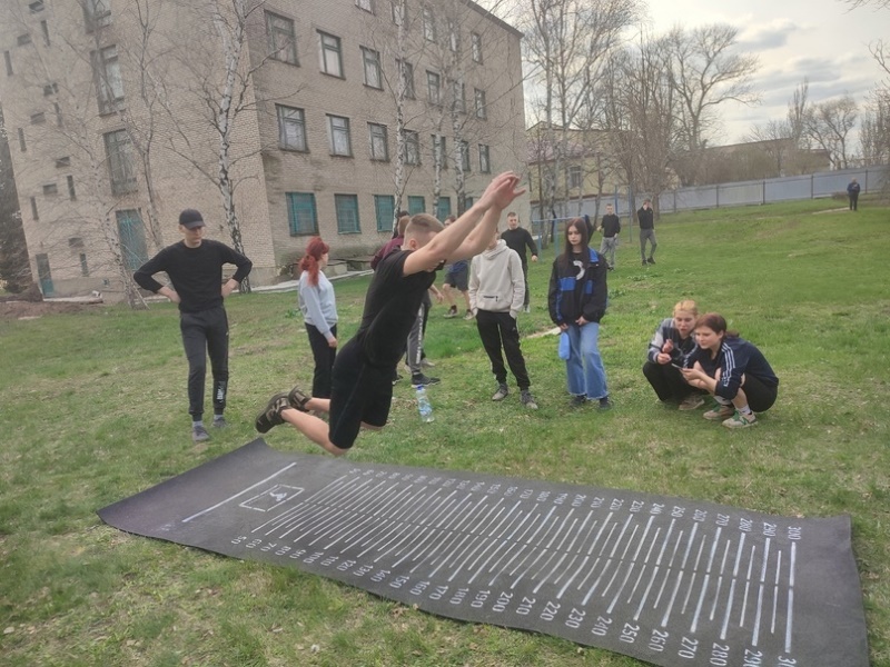 В Старобешево провели спортивный праздник ко Дню здоровья.