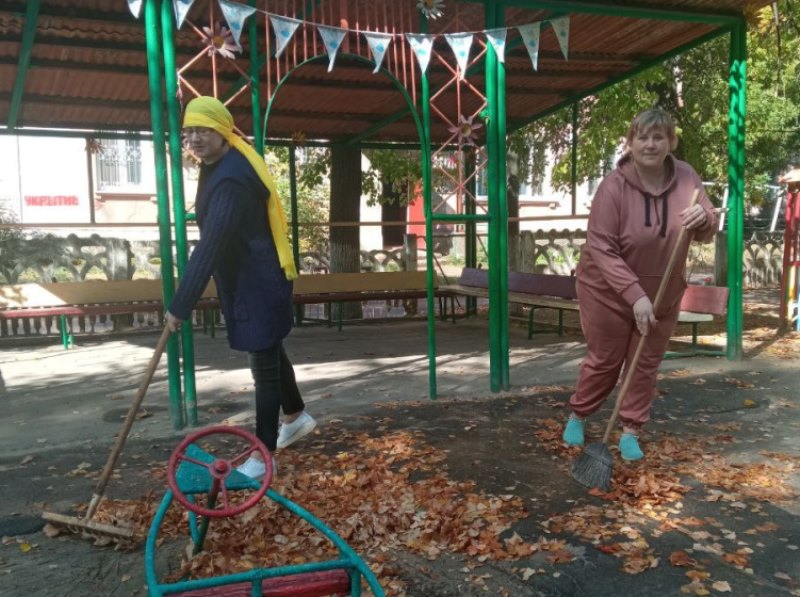 В Старобешевском районе прошел еженедельный субботник.