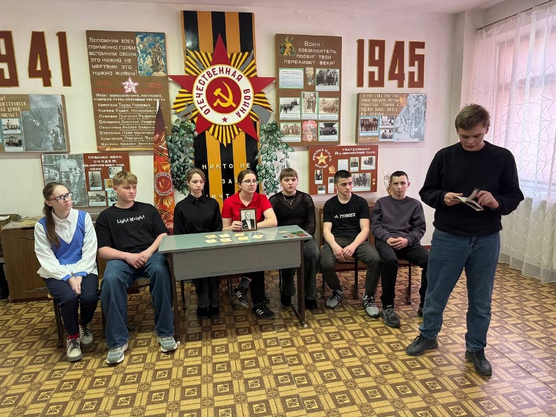 В Новозарьевской школе прошел открытый урок «Наследники Победы».