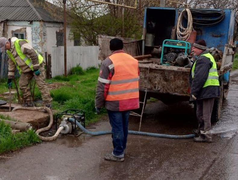 Аварийная бригада Республики Бурятия продолжает устранять неполадки в Старобешевском округе.