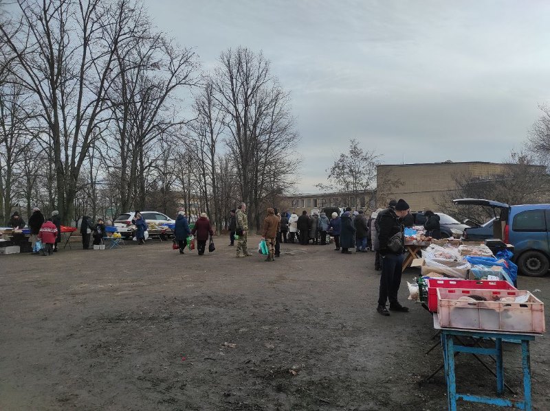 В Старобешево прошла универсальная ярмарка.