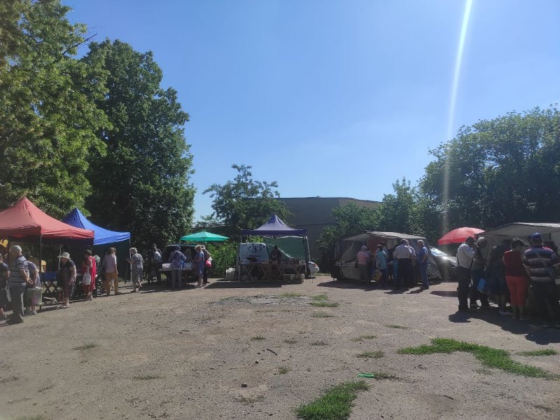 В Старобешево прошла выездная ярмарка.