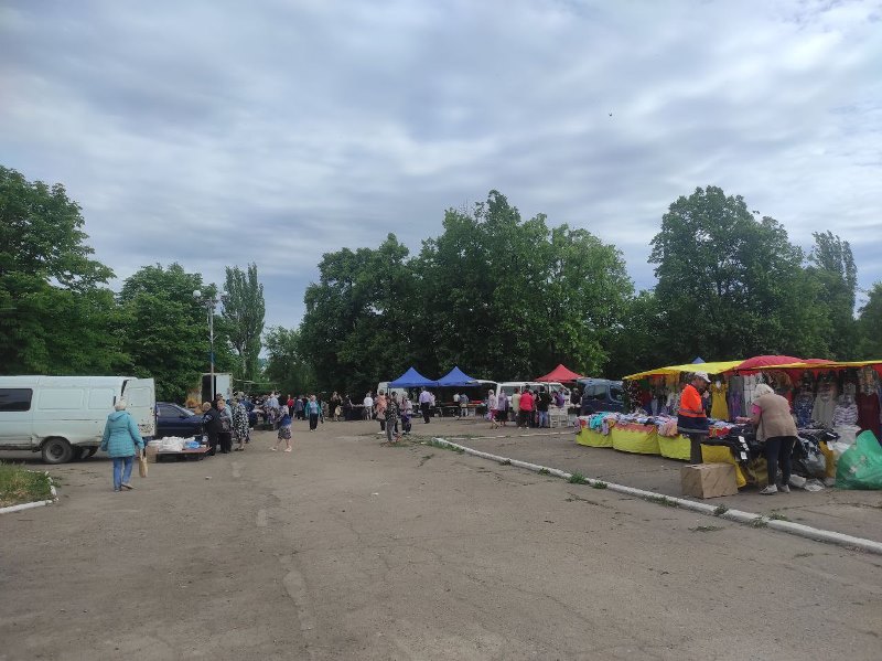 В Старобешево прошла универсальная ярмарка.