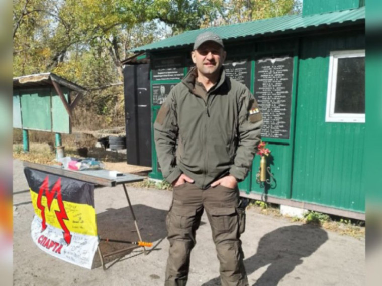 Артем Жога вручил подарки инструкторам Республиканского центра беспилотных систем. Артем Жога вручил подарки инструкторам Республиканского центра беспилотных систем.