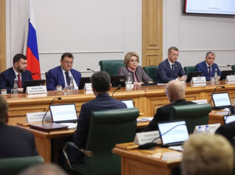 Глава ДНР Денис Пушилин и Председатель Народного Совета Артем Жога приняли участие в заседании Совета по интеграции воссоединенных субъектов Российской Федерации. Глава ДНР Денис Пушилин и Председатель Народного Совета Артем Жога приняли участие в заседании Совета по интеграции воссоединенных субъектов Российской Федерации.