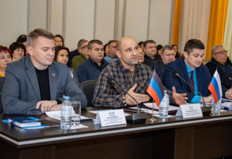 Артем Жога: «Органы местного самоуправления - голос народа!». Артем Жога: «Органы местного самоуправления - голос народа!».