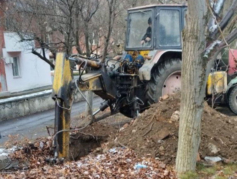 В населенных пунктах Старобешевского округа продолжаются работы по устранению аварийных ситуаций на сетях водоснабжения. В населенных пунктах Старобешевского округа продолжаются работы по устранению аварийных ситуаций на сетях водоснабжения.