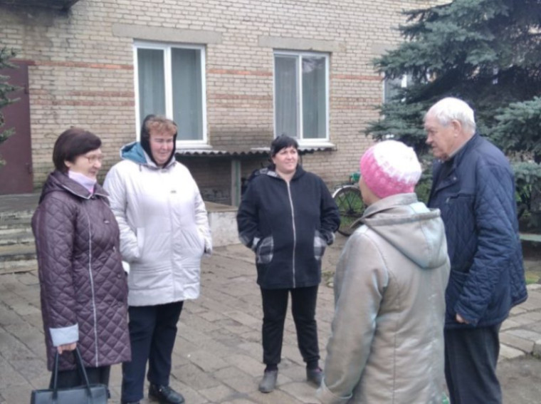 Сход граждан в селе Марьяновка. Сход граждан в селе Марьяновка.