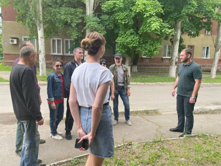 Сход граждан в посёлке Новый Свет. Сход граждан в посёлке Новый Свет.