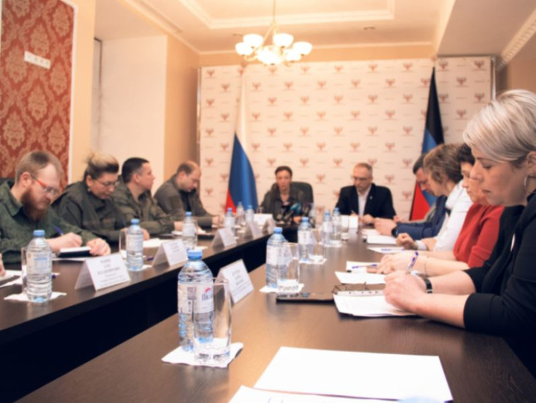 Состоялась рабочая встреча Владимира Бидёвки с заместителем Председателя Госдумы Анной Кузнецовой. Состоялась рабочая встреча Владимира Бидёвки с заместителем Председателя Госдумы Анной Кузнецовой.