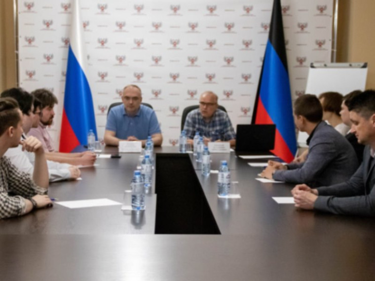 Владимир Бидёвка встретился со студенческой молодёжью. Владимир Бидёвка встретился со студенческой молодёжью.