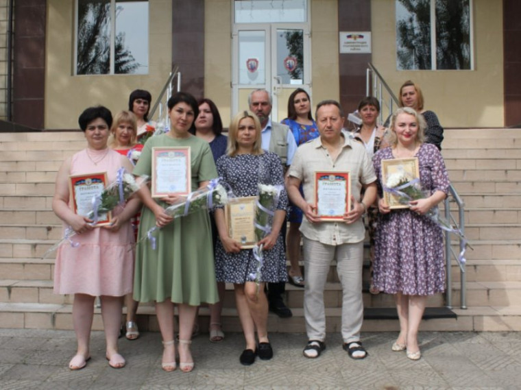 Торжественное награждение ко Дню социального работника. Торжественное награждение ко Дню социального работника.