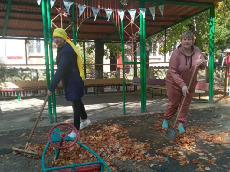 В Старобешевском районе прошел еженедельный субботник. В Старобешевском районе прошел еженедельный субботник.